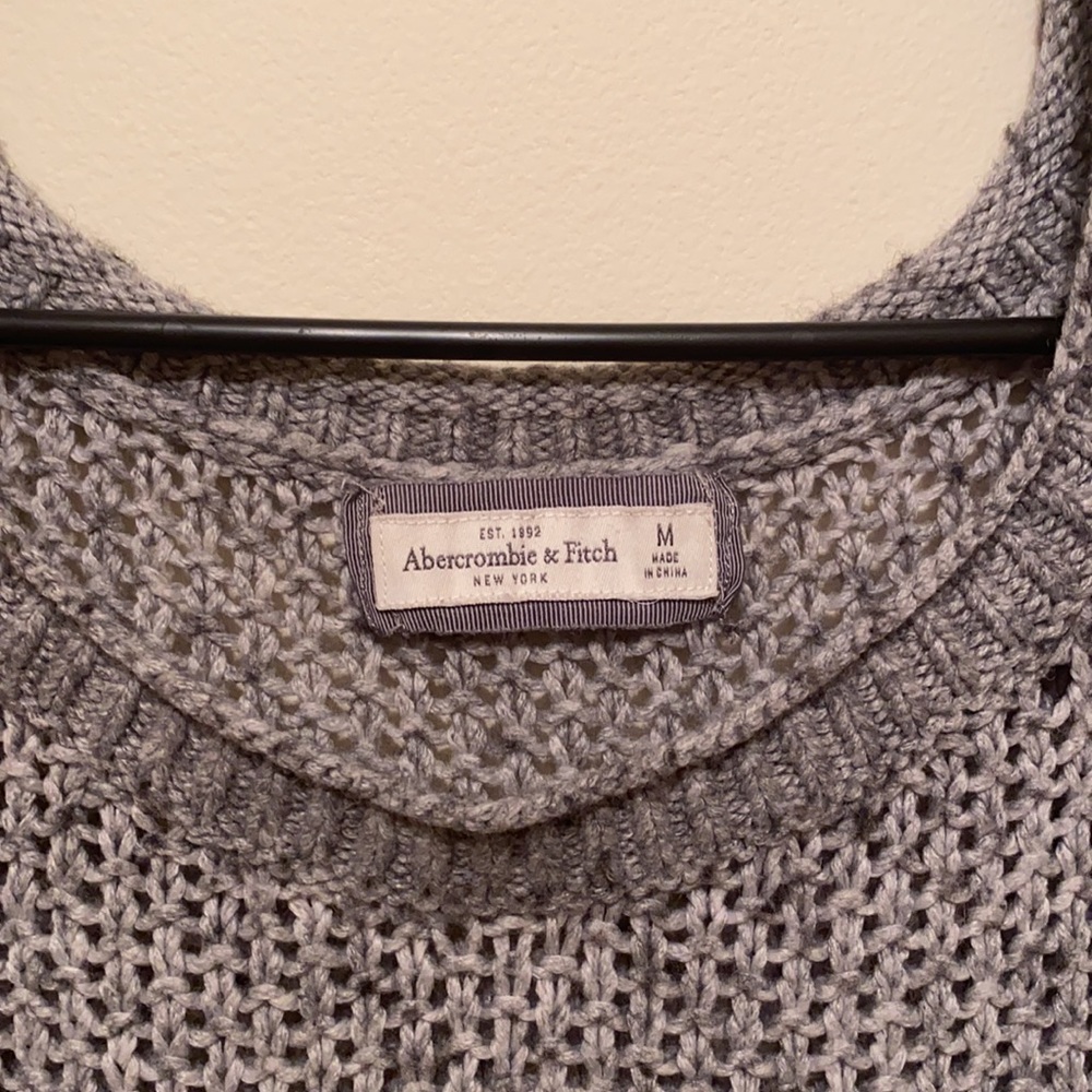 Abercrombie & Fitch| Women’s sweater - Picture 3 of 5
